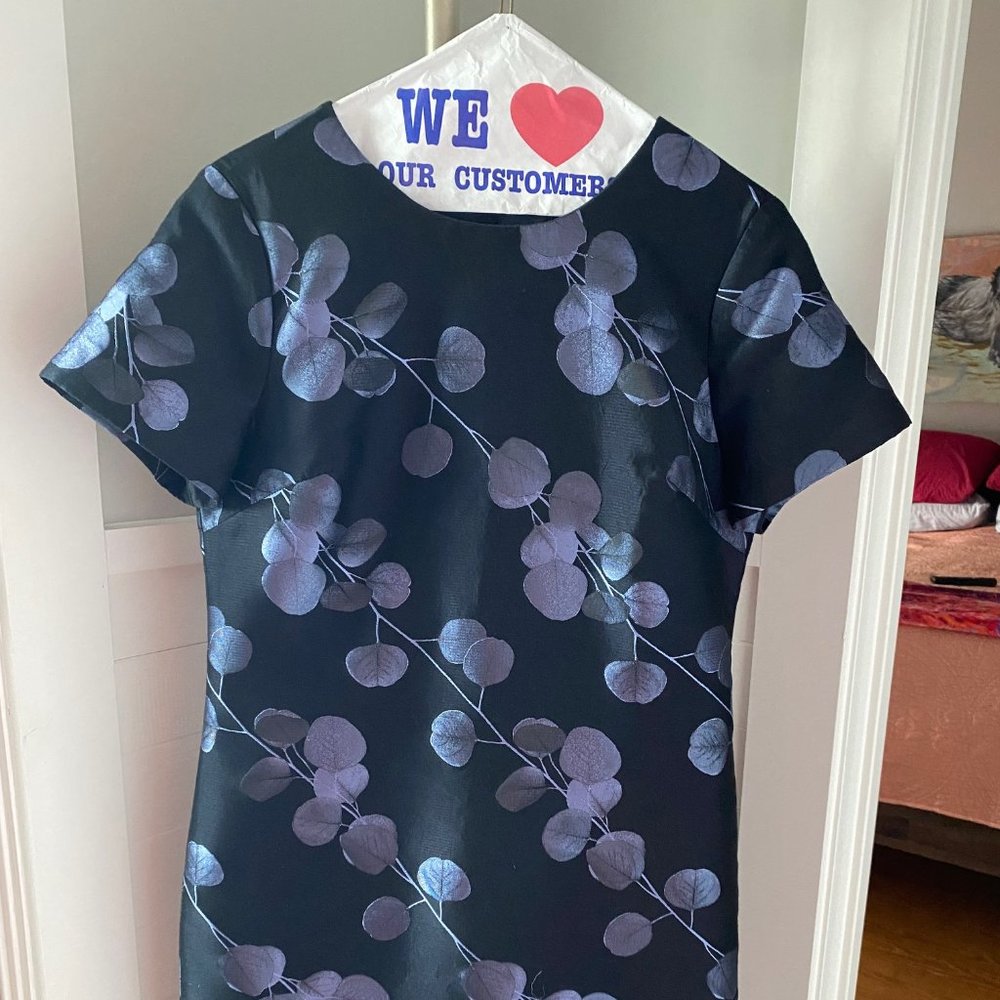 Banana Republic Dress, Size 8, Midnight Blue and Lilac, Beautiful Material